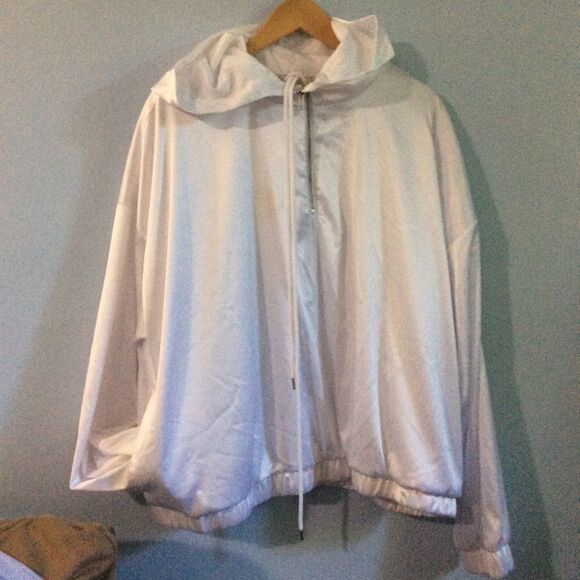F21+ White Metallic Wind Breaker - Picture 2 of 16